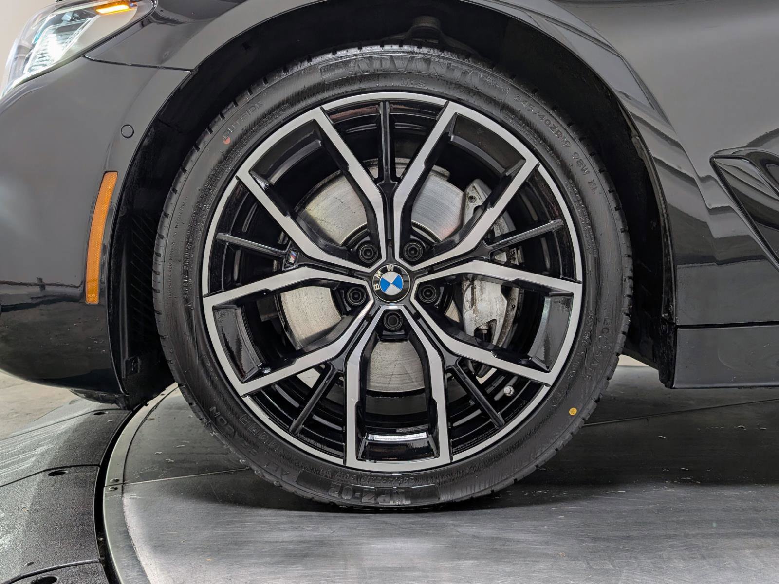 Used 2023 BMW 540i xDrive w/ M Sport Package image 12