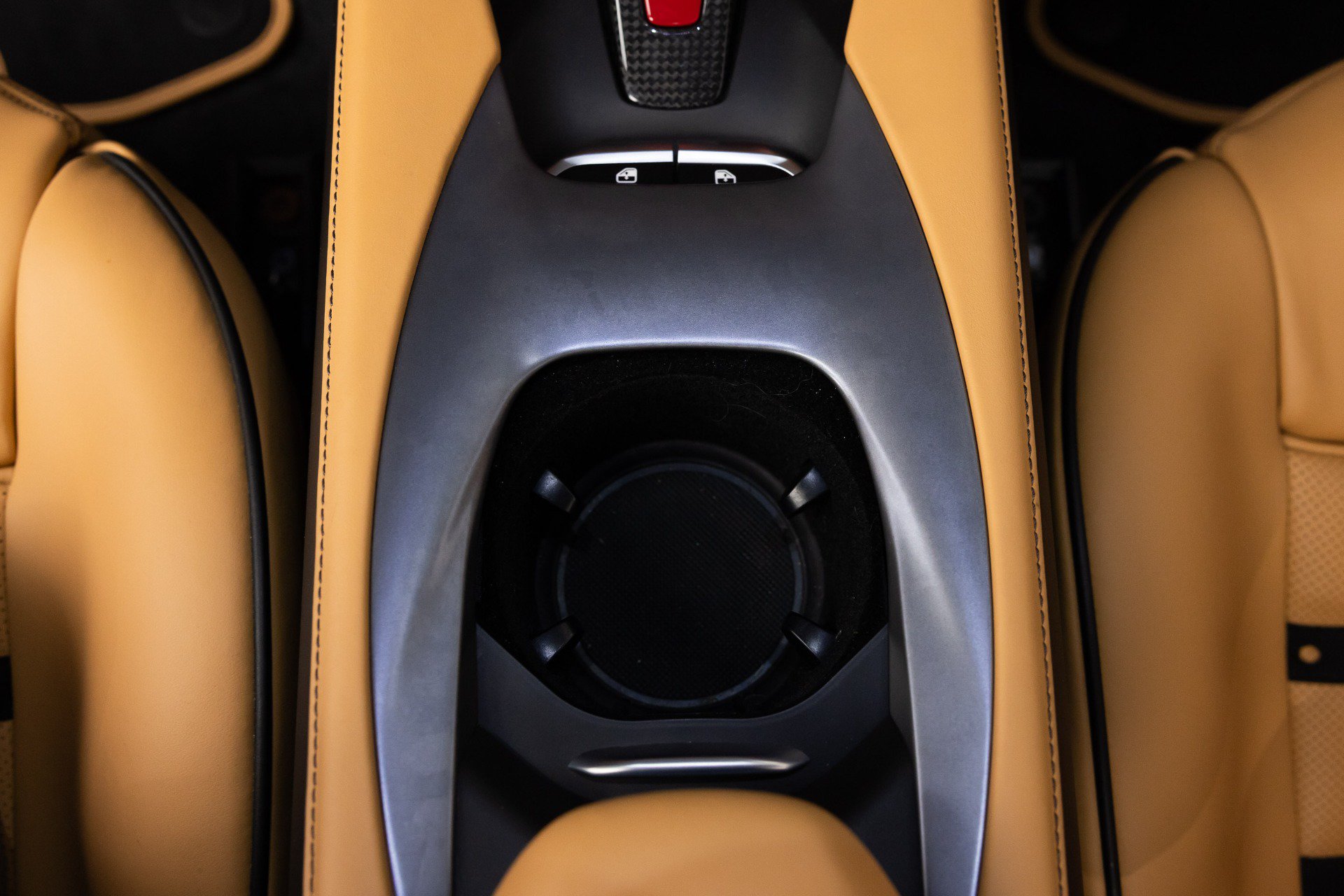 Used 2019 Ferrari Portofino RWD image 96