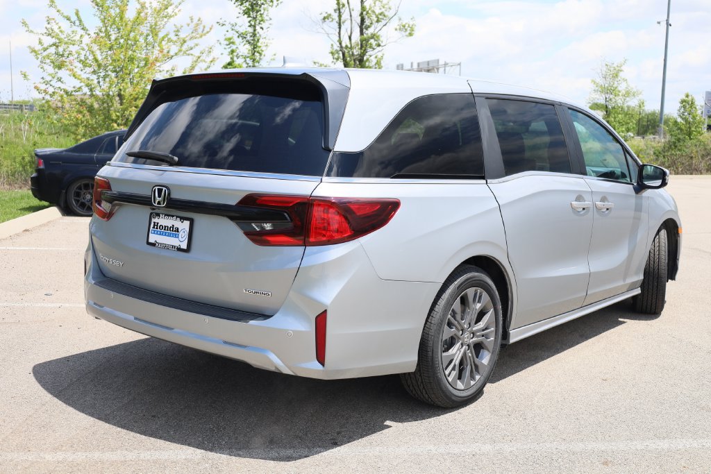 New 2027 Honda Odyssey Touring image 6