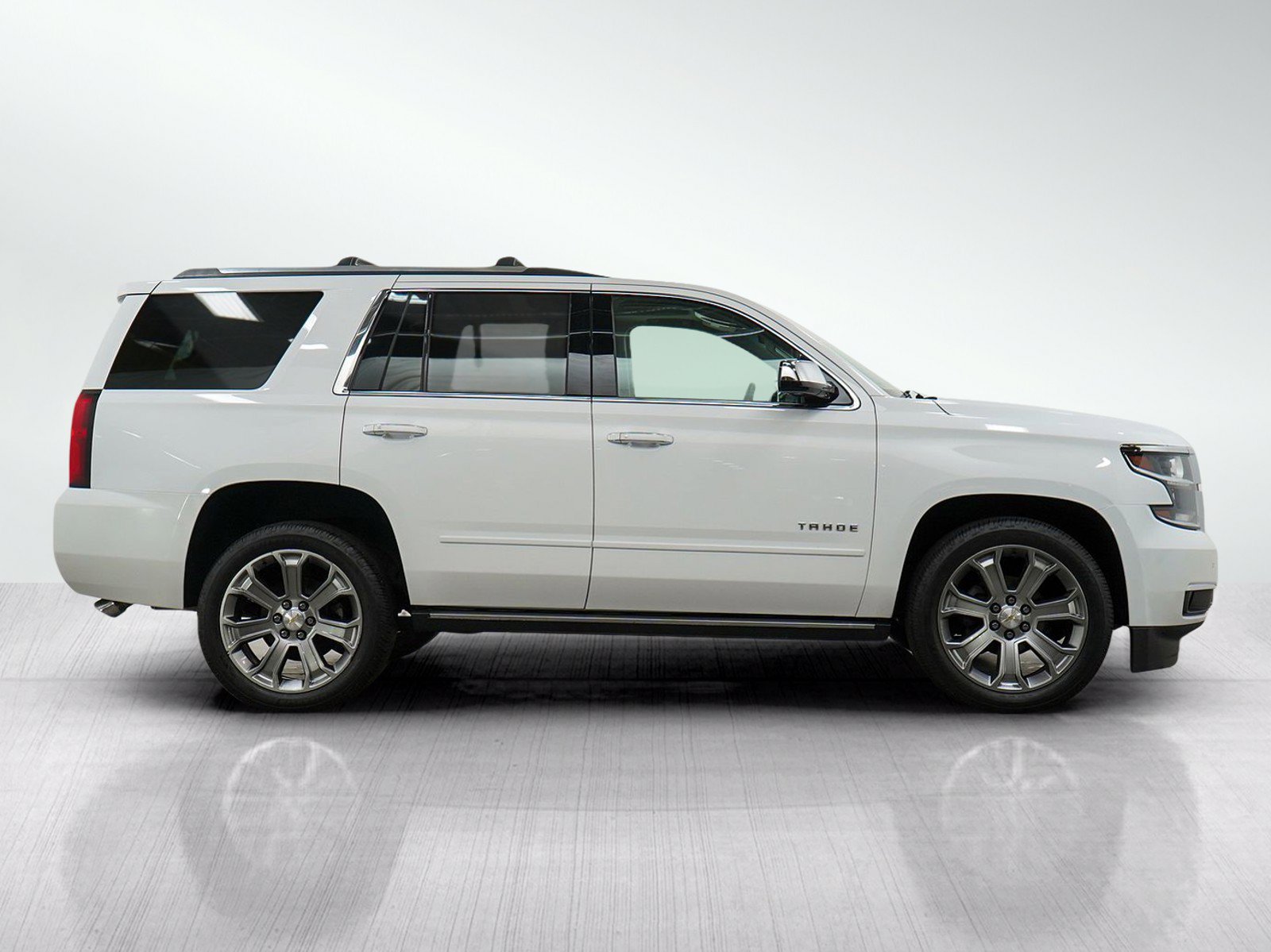 Used 2017 Chevrolet Tahoe Premier AWD/4WD image 6