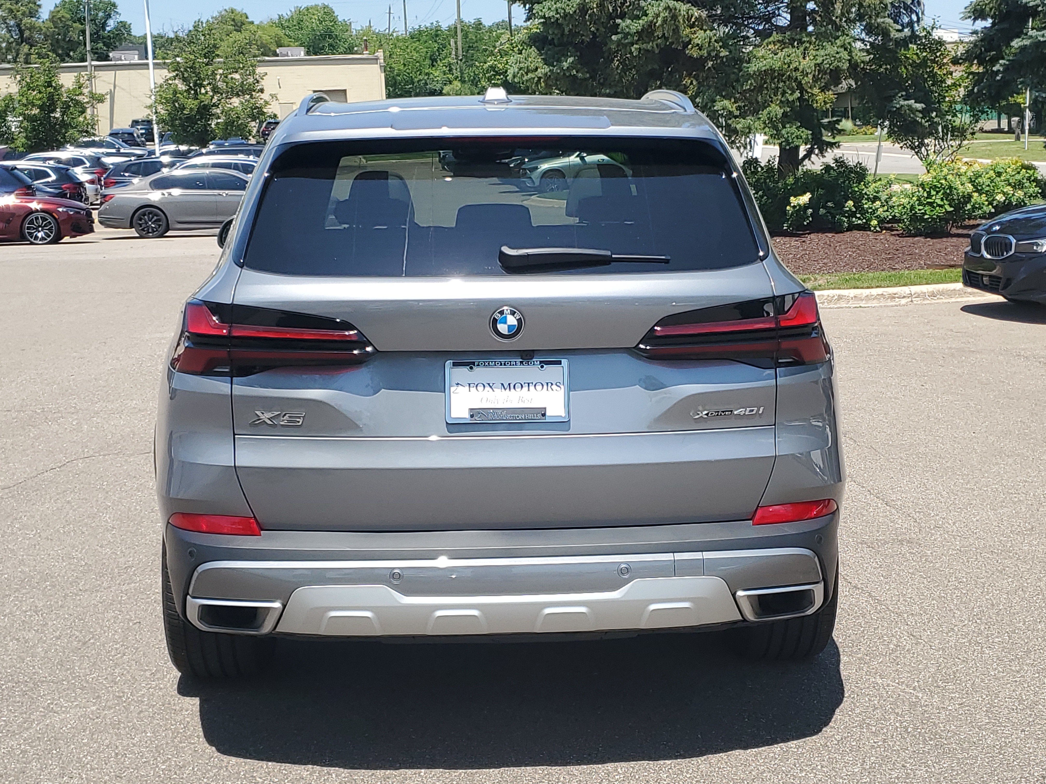 Used 2024 BMW X5 xDrive40i w/ Premium Package AWD/4WD image 5