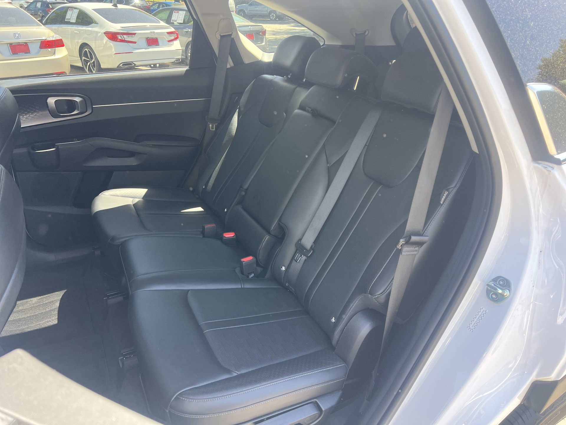 Used 2024 Kia Sorento S image 15