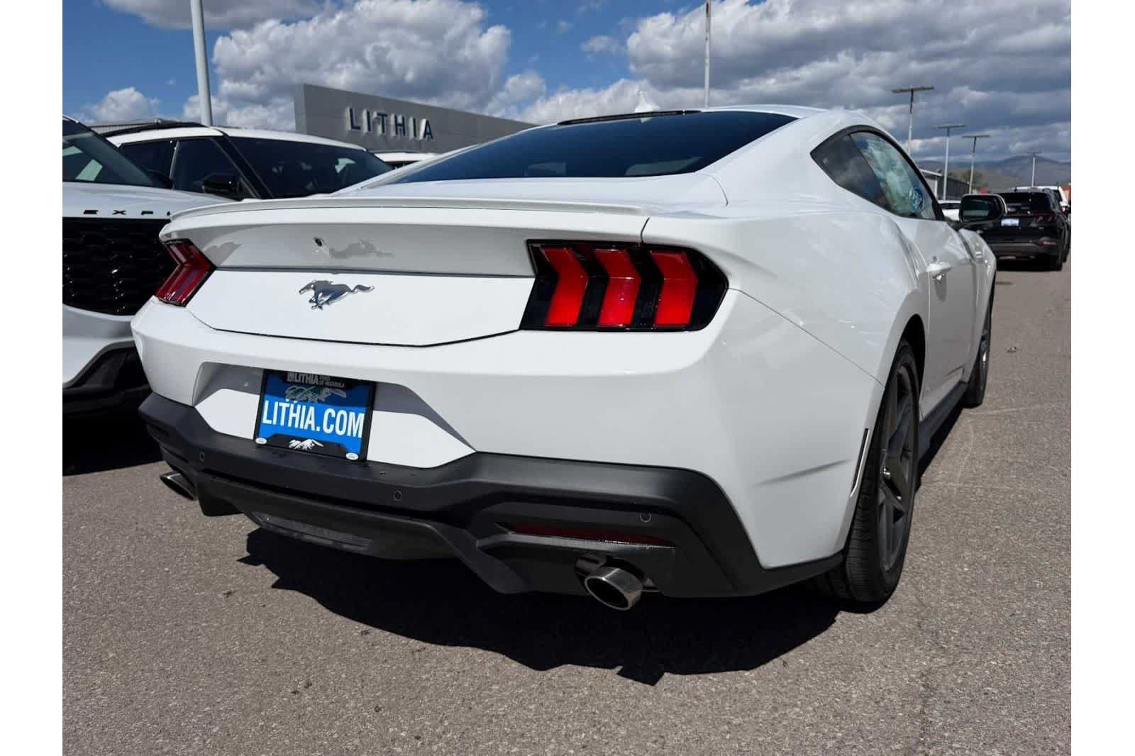 Used 2025 Ford Mustang Premium RWD image 8