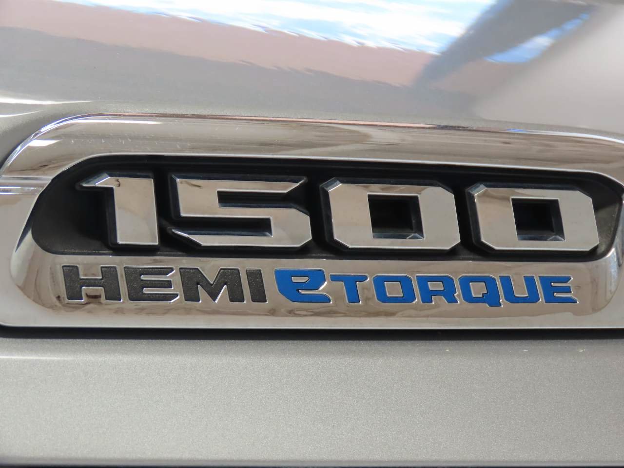 Used 2024 RAM 1500 Laramie RWD image 7