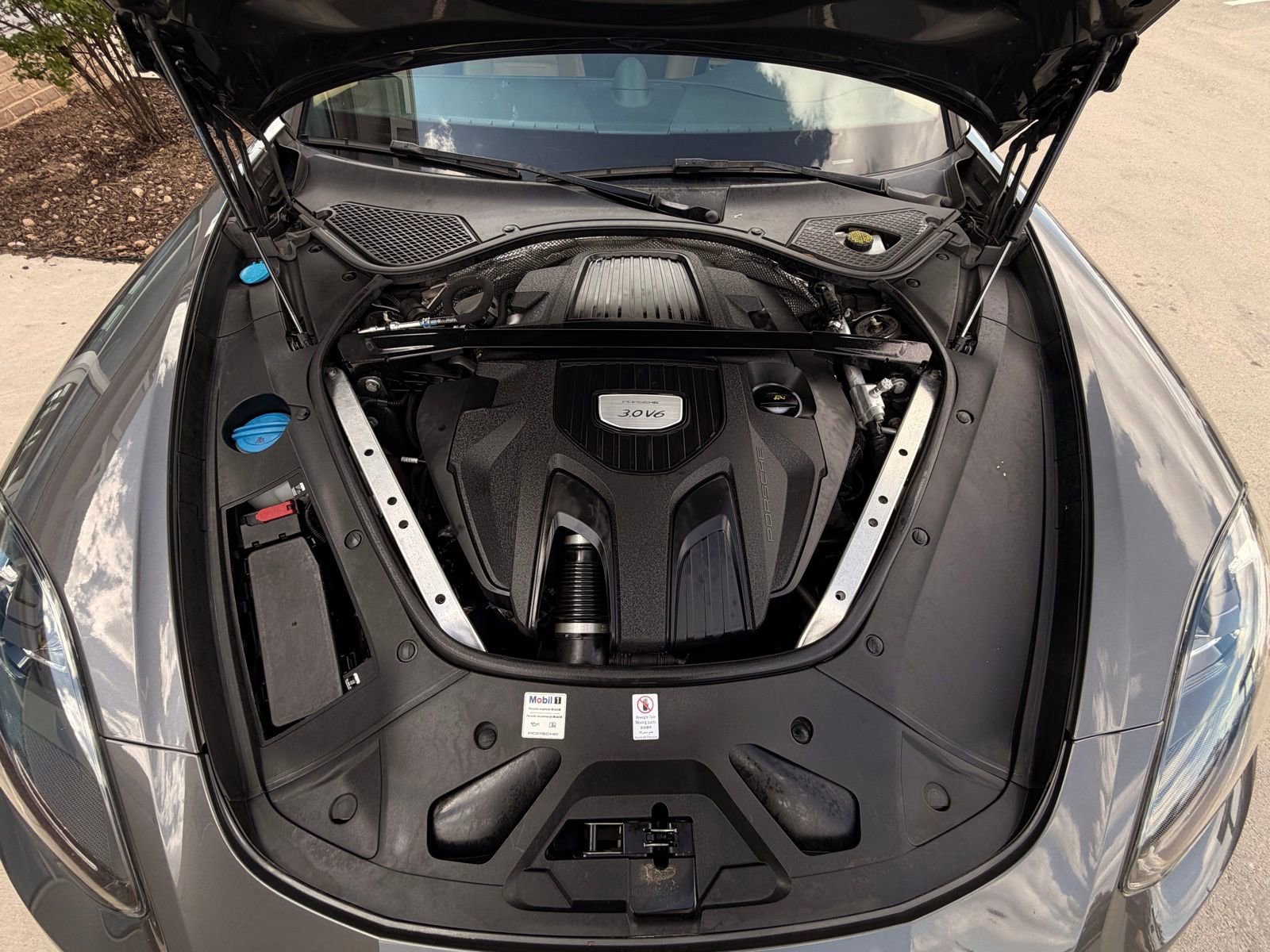 Used 2018 Porsche Panamera 4 image 57