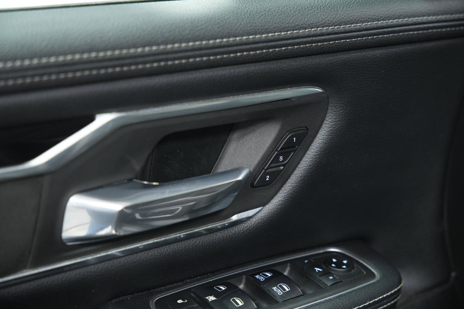 Used 2019 RAM 1500 Laramie w/ Sport Appearance Package image 22