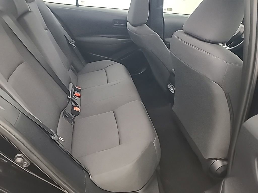 Used 2025 Toyota Corolla LE image 17