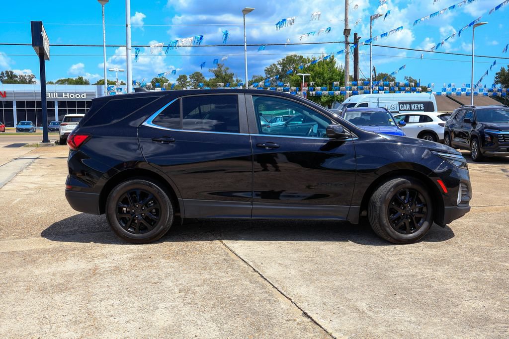 Used 2024 Chevrolet Equinox LT w/ LPO, Blackout Package FWD image 21