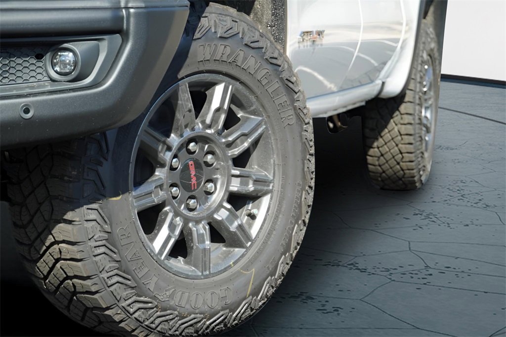 New 2026 GMC Sierra 1500 AT4X image 3