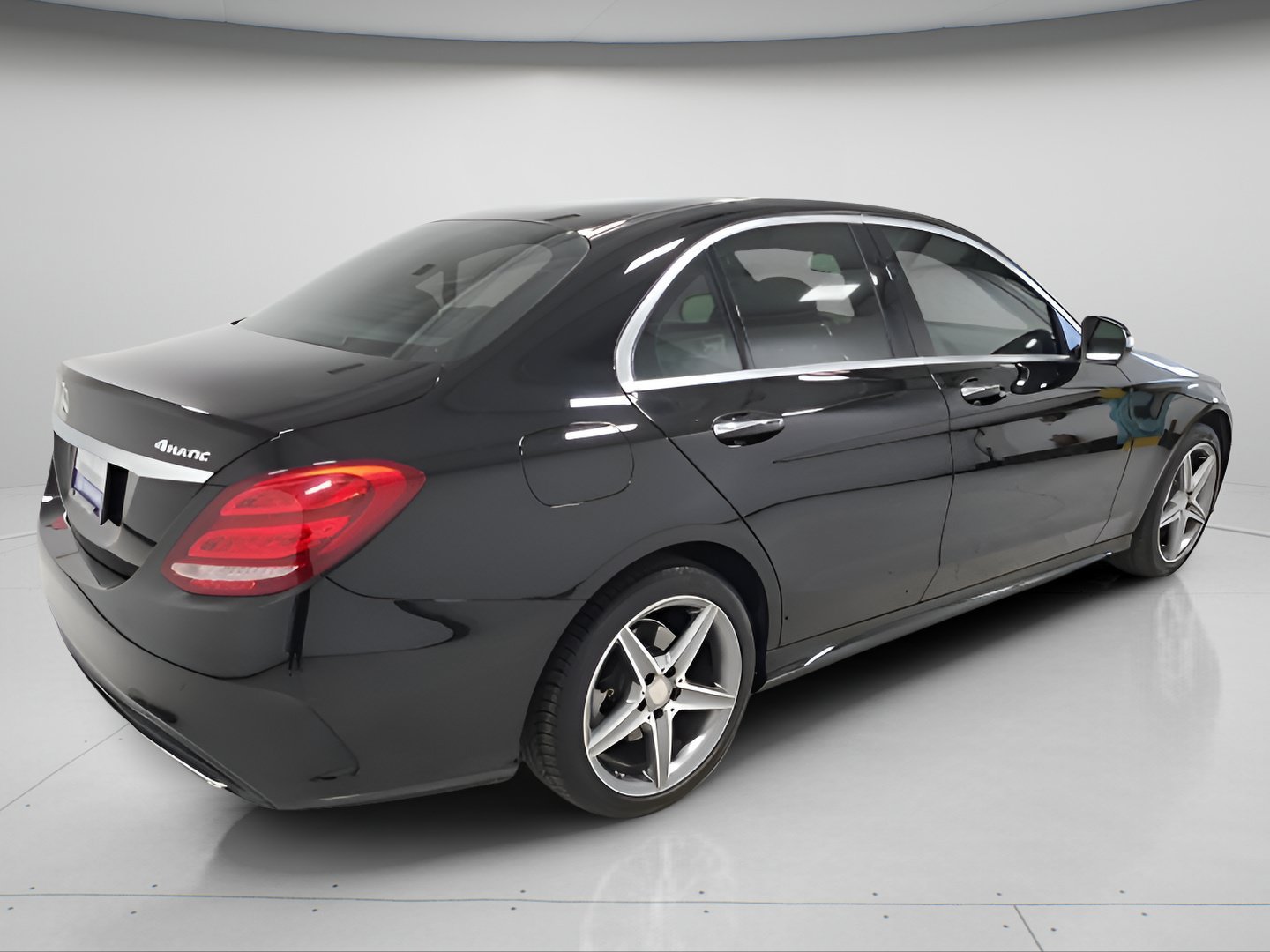 Used 2015 Mercedes-Benz C 300 4MATIC Sedan image 6