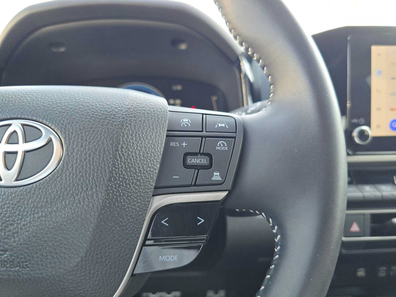 Used 2026 Toyota Camry SE FWD image 29