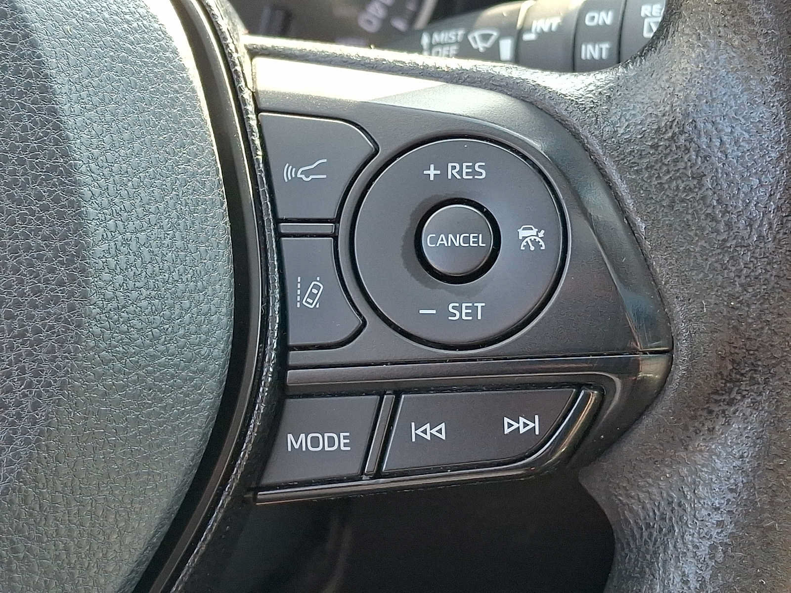 Used 2019 Toyota RAV4 XLE w/ All Weather Liner Package AWD/4WD image 19