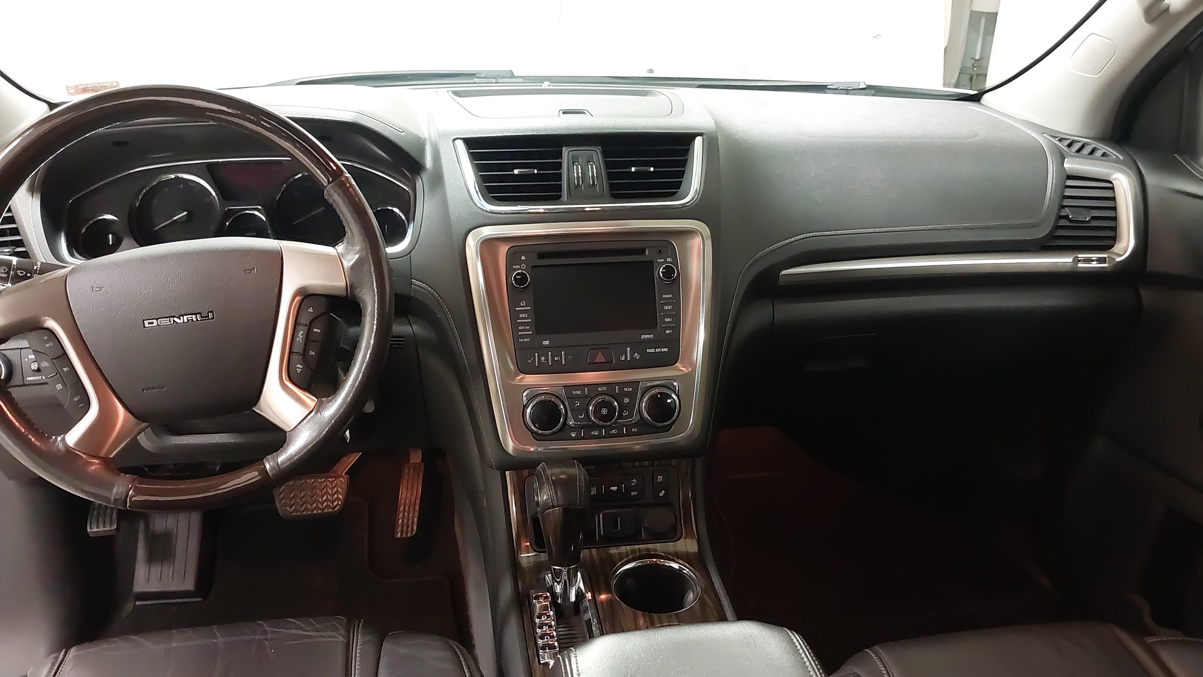 Used 2015 GMC Acadia Denali AWD/4WD image 26