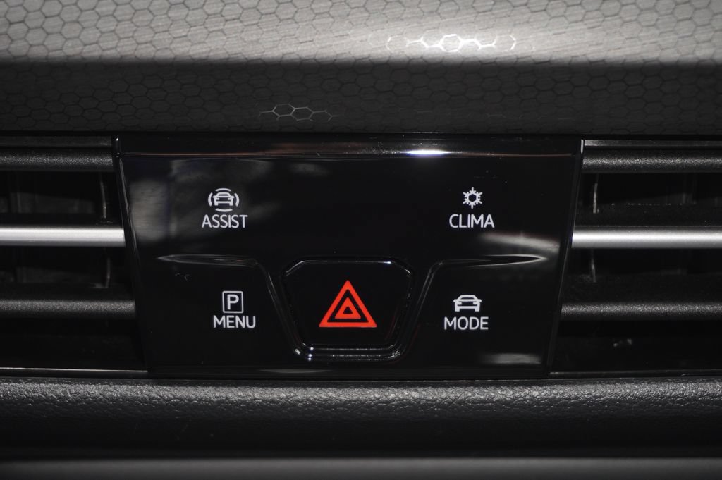 Used 2022 Volkswagen GTI SE FWD image 17