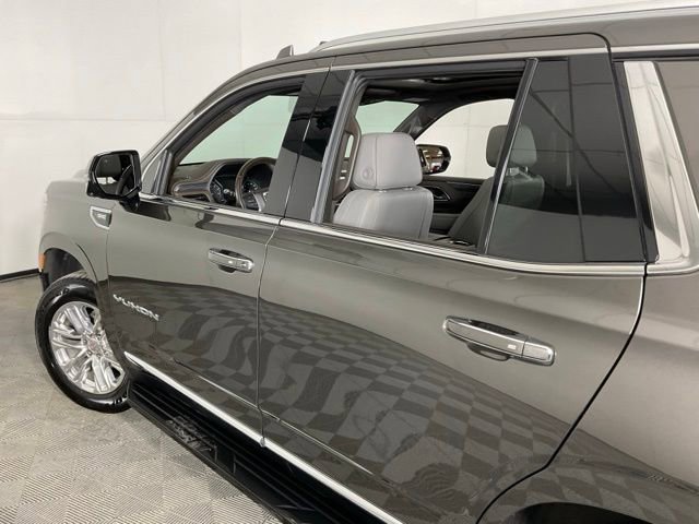 Used 2021 GMC Yukon SLT w/ SLT Premium Package image 40