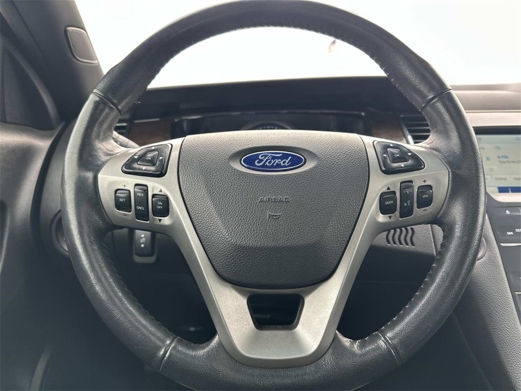 Used 2016 Ford Taurus Limited image 20