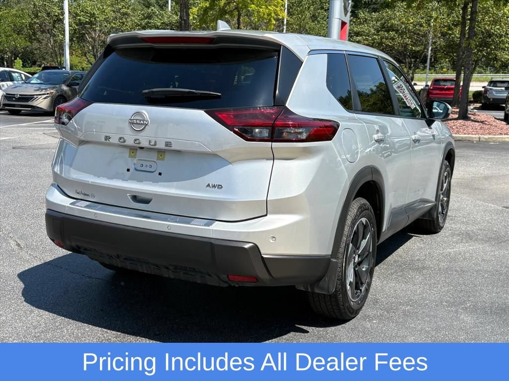 Used 2025 Nissan Rogue SV AWD/4WD image 8