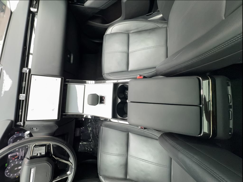 Used 2024 Land Rover Range Rover Velar S AWD/4WD image 39