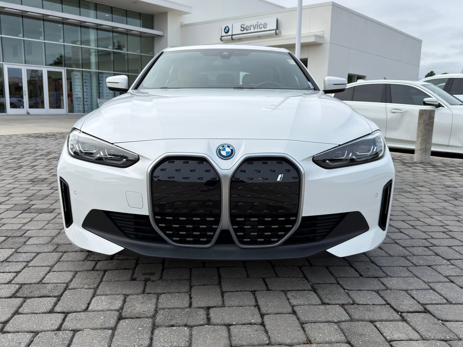 Used 2023 BMW i4 eDrive40 w/ Premium Package image 6