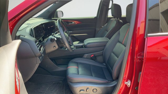 Used 2024 Chevrolet Traverse RS AWD/4WD image 19