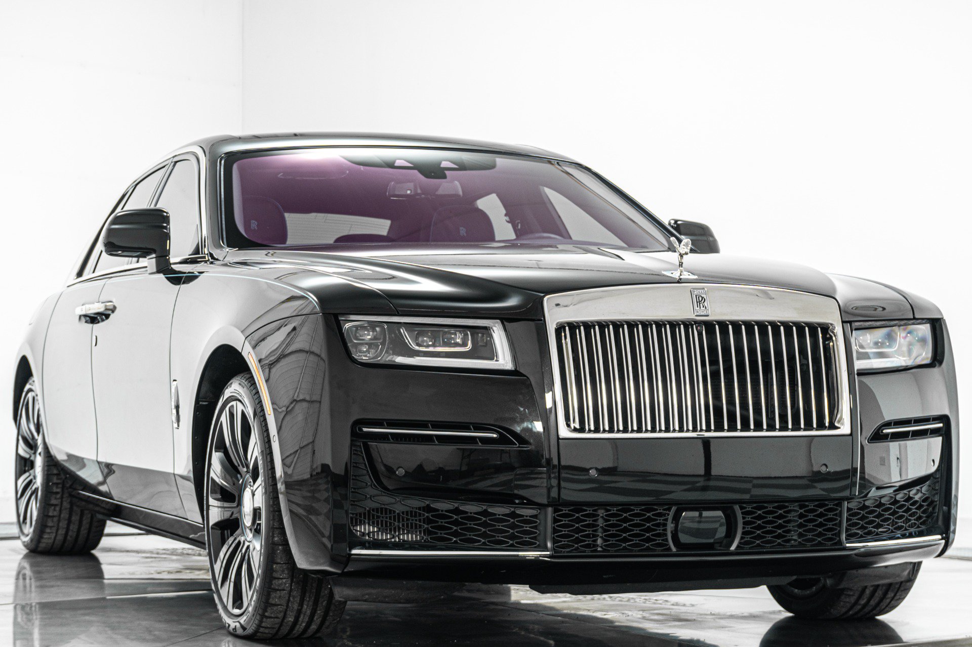Used 2022 Rolls-Royce Ghost w/ Ghost Package AWD/4WD image 3