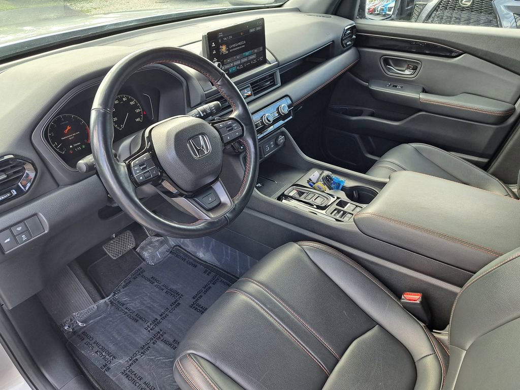 Used 2023 Honda Pilot TrailSport image 18
