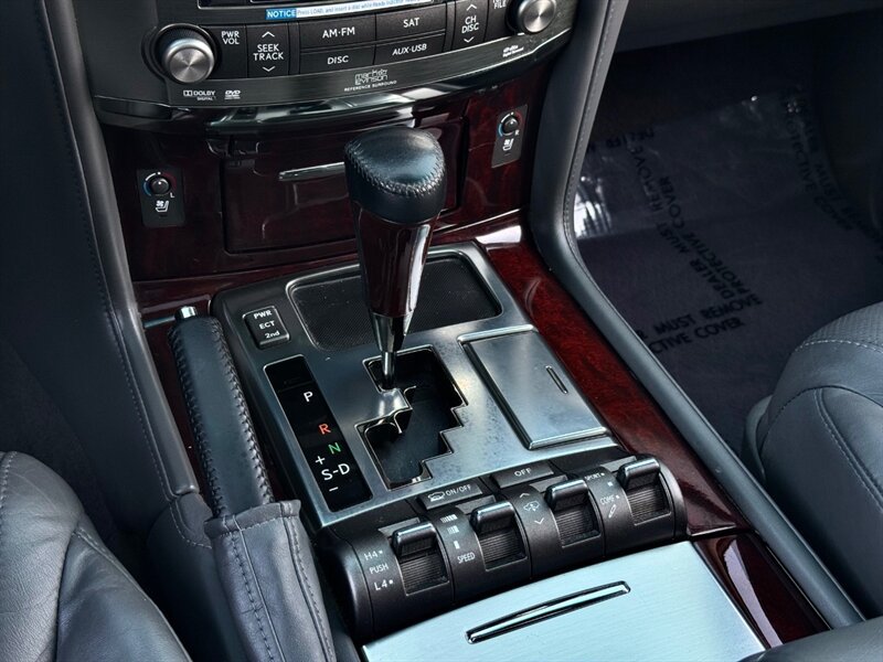 Used 2010 Lexus LX 570 4WD image 33