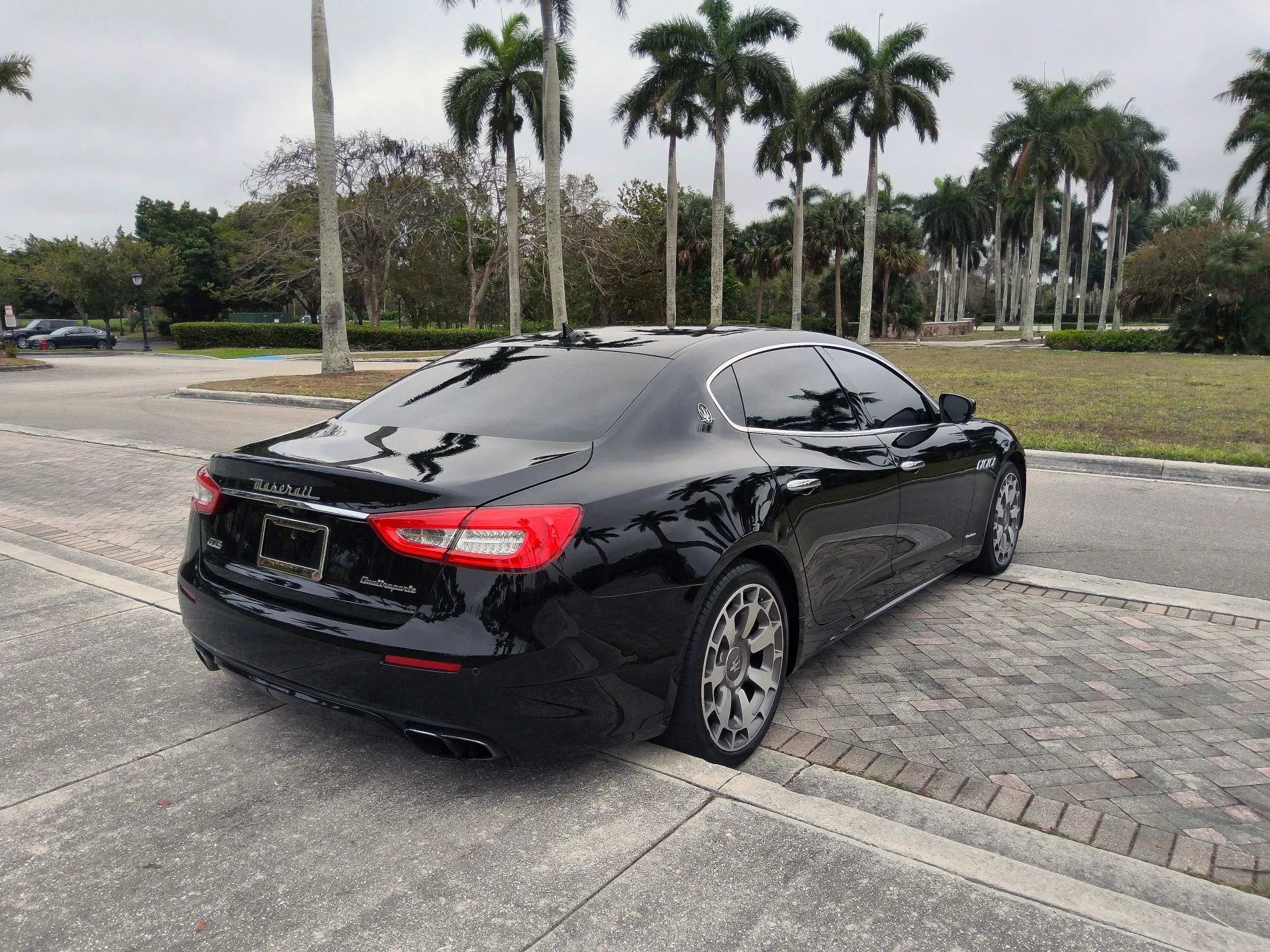 Used 2017 Maserati Quattroporte GTS GranLusso RWD image 19