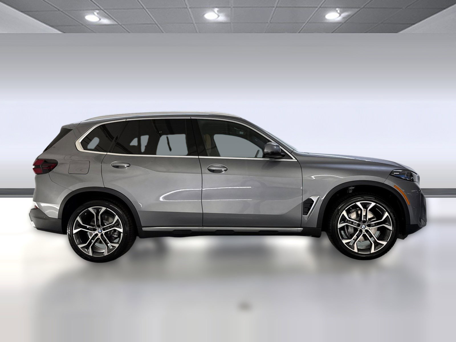 Used 2026 BMW X5 sDrive40i w/ Climate Comfort Package image 8