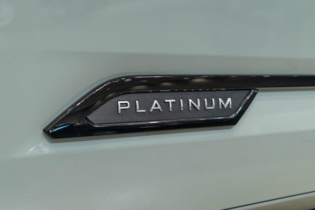 Used 2024 Toyota Tundra Platinum AWD/4WD image 13