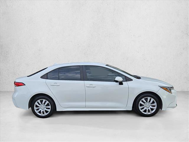 Used 2021 Toyota Corolla LE FWD image 4
