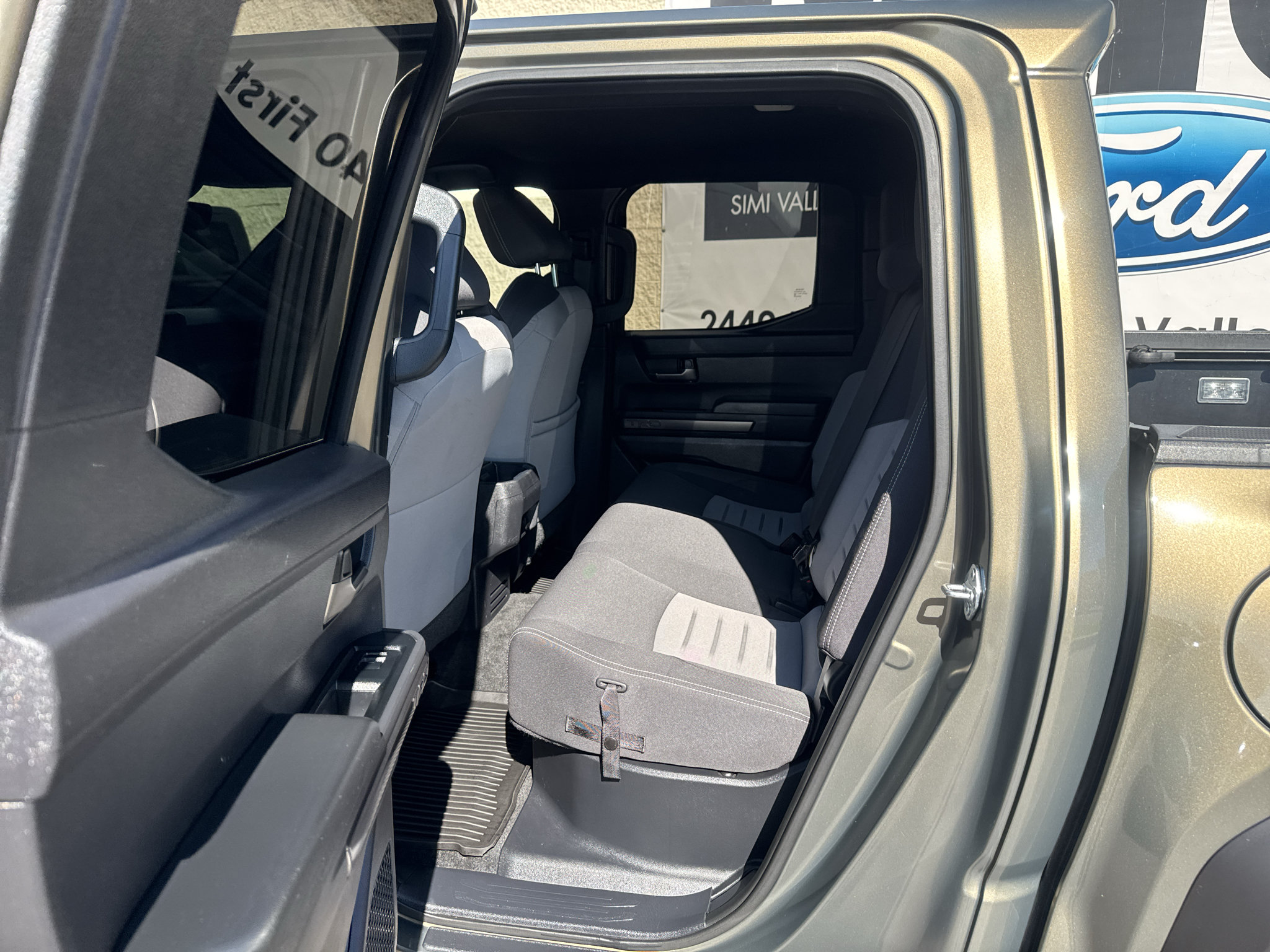 Used 2025 Toyota Tacoma TRD Off-Road AWD/4WD image 15