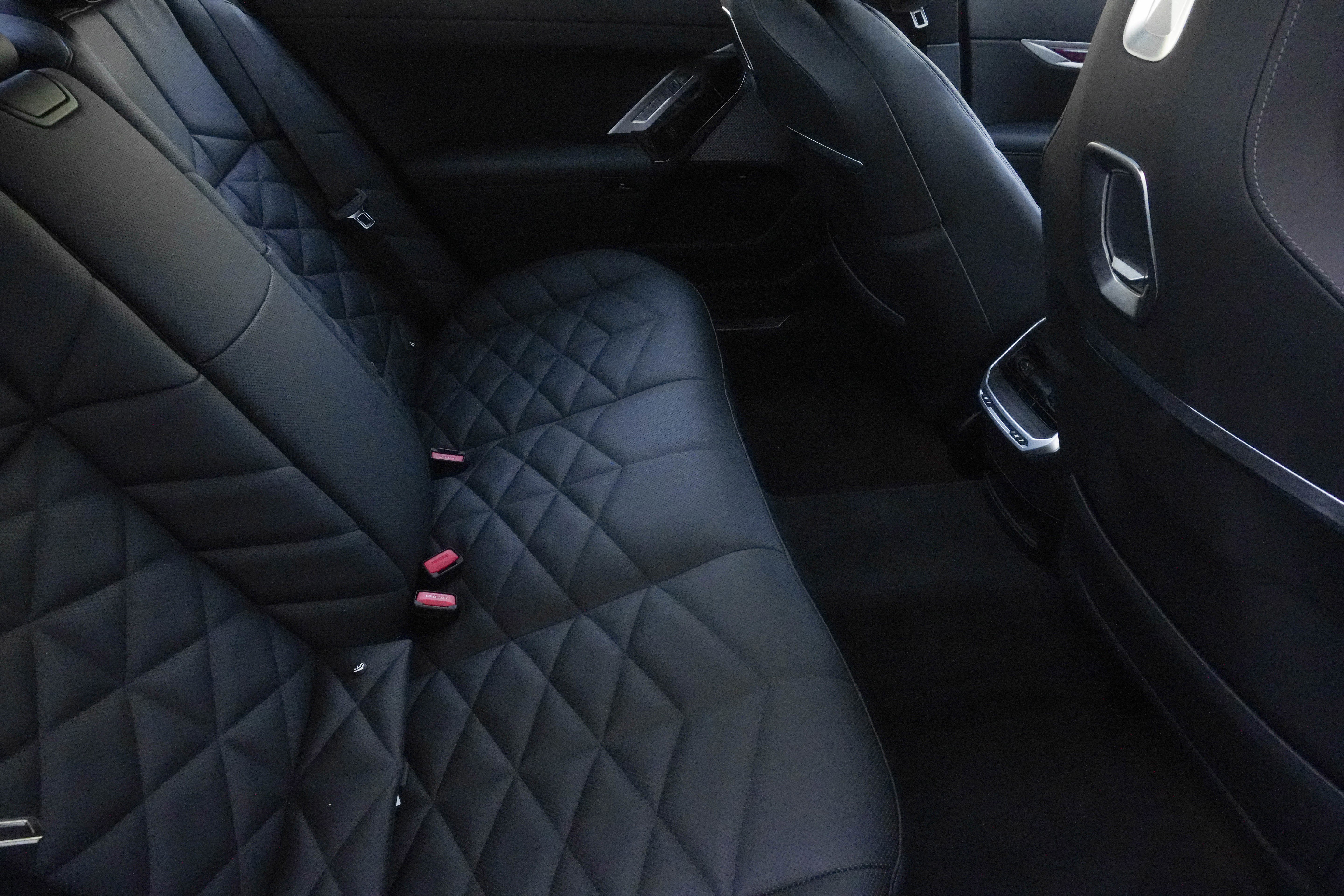 Certified 2024 BMW 740i RWD image 34