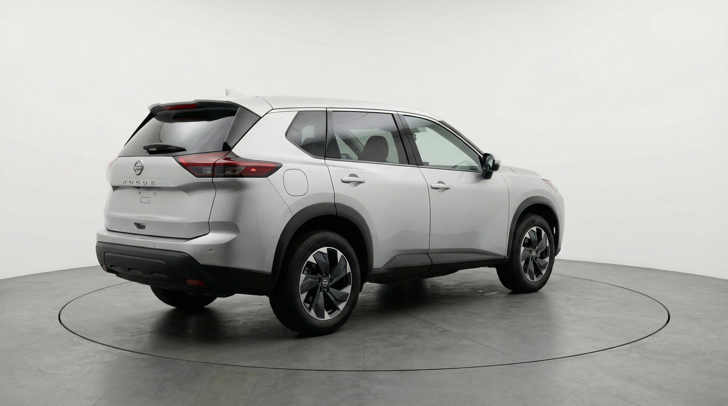 Used 2025 Nissan Rogue SV image 9