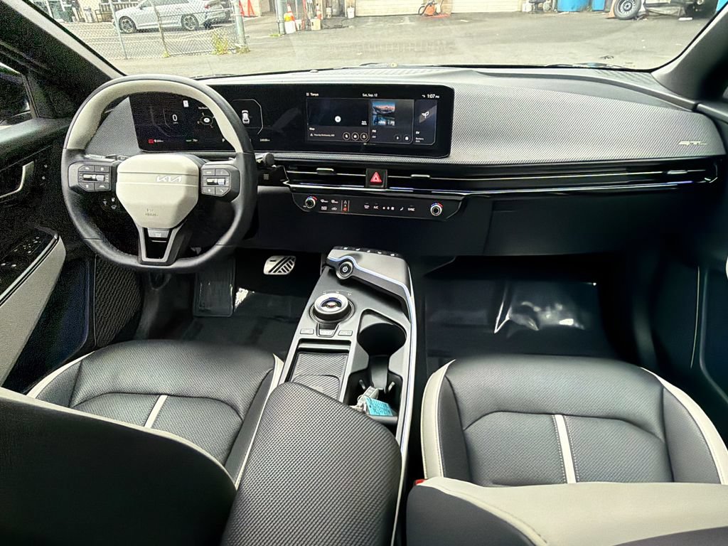 Certified 2025 Kia EV6 GT-Line AWD/4WD image 16