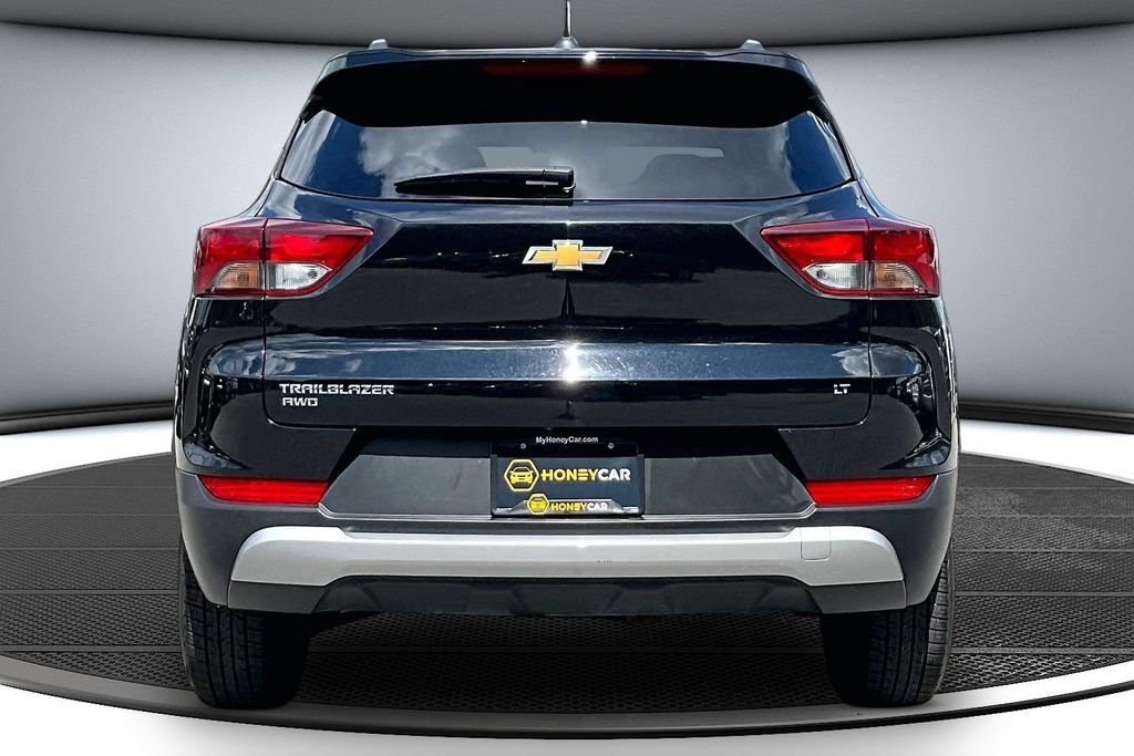 Used 2025 Chevrolet TrailBlazer LT AWD/4WD image 5
