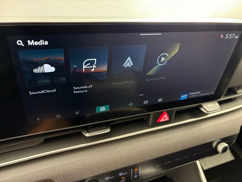 New 2026 Kia Carnival EX FWD image 33
