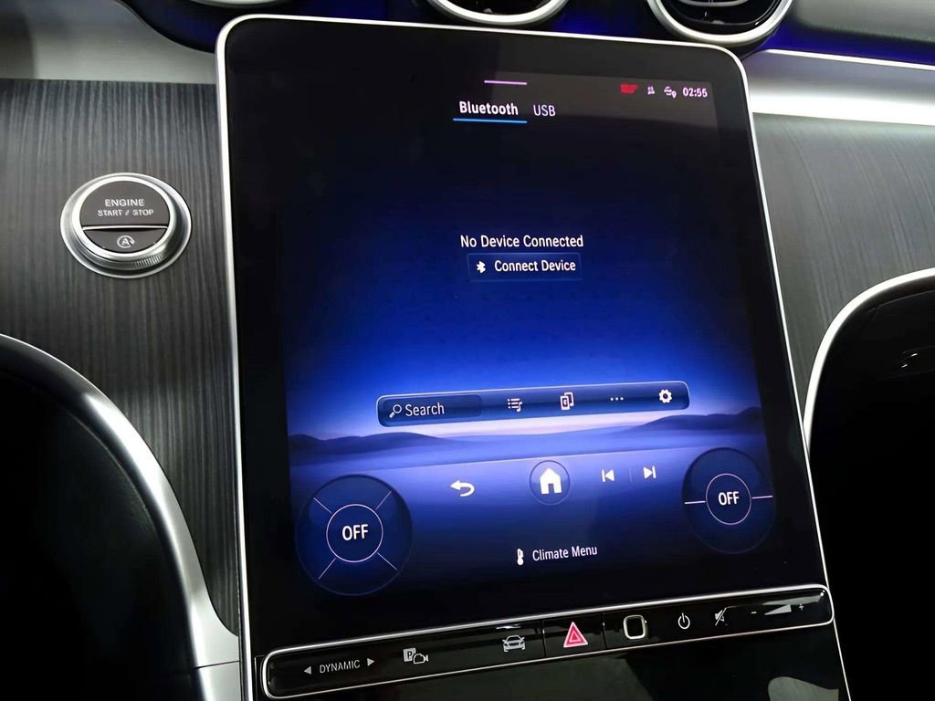 Used 2025 Mercedes-Benz C 300 4MATIC Sedan image 33