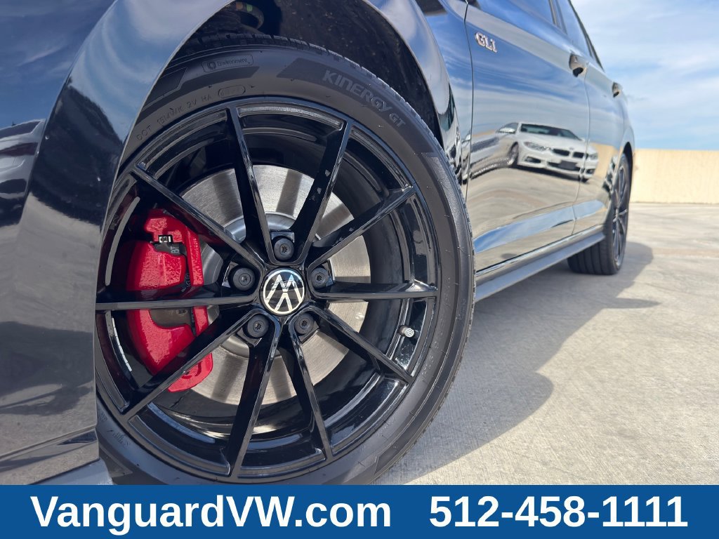 Used 2025 Volkswagen Jetta GLI Autobahn w/ GLI Black Package FWD image 4