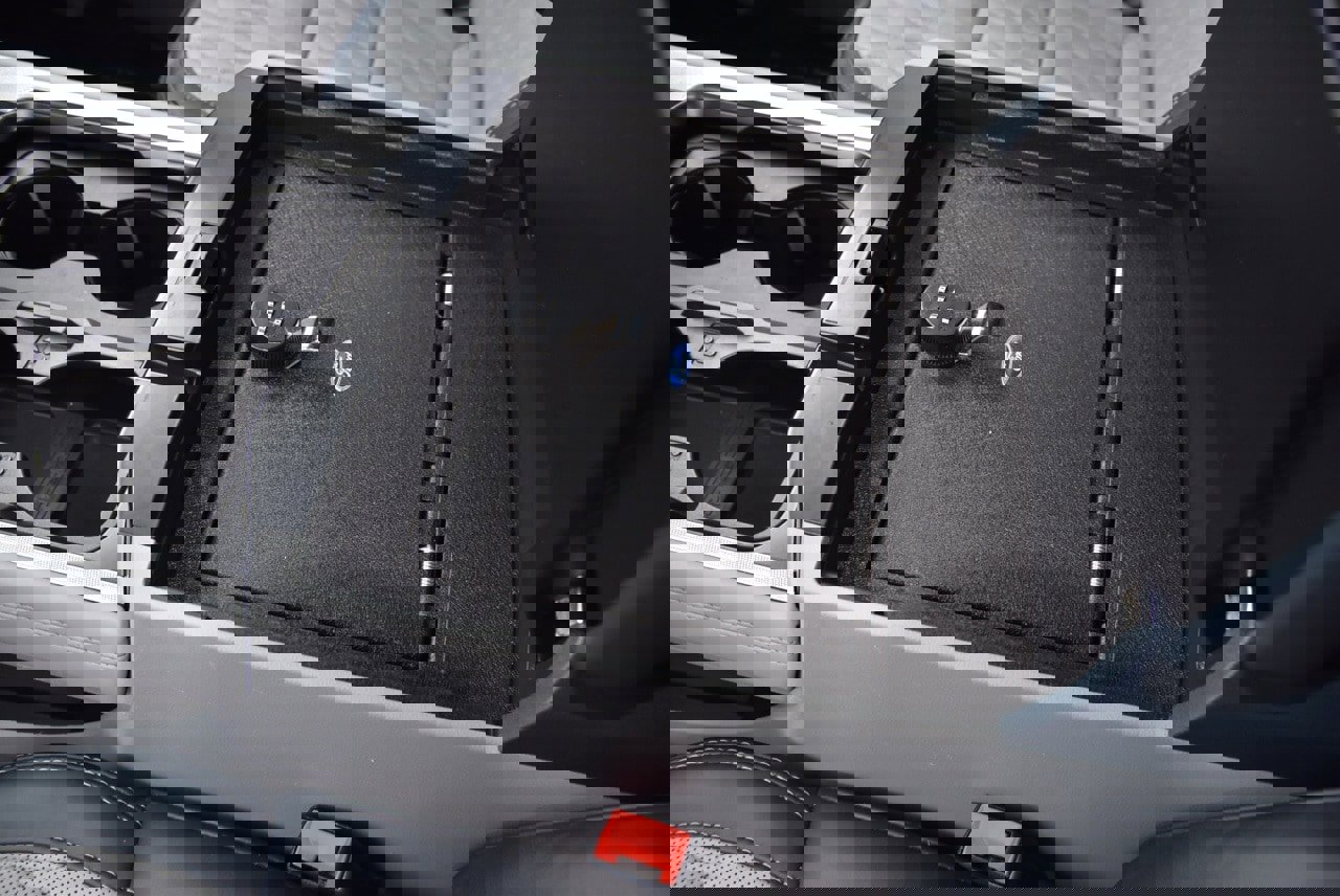 Used 2024 Ford F350 Limited image 32