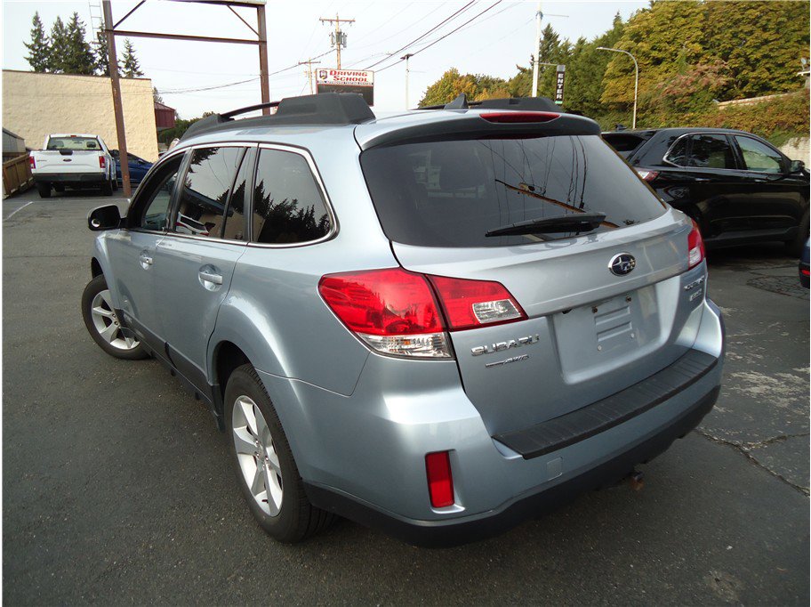 Used 2014 Subaru Outback 2.5i Premium w/ Moonroof Package AWD/4WD image 8