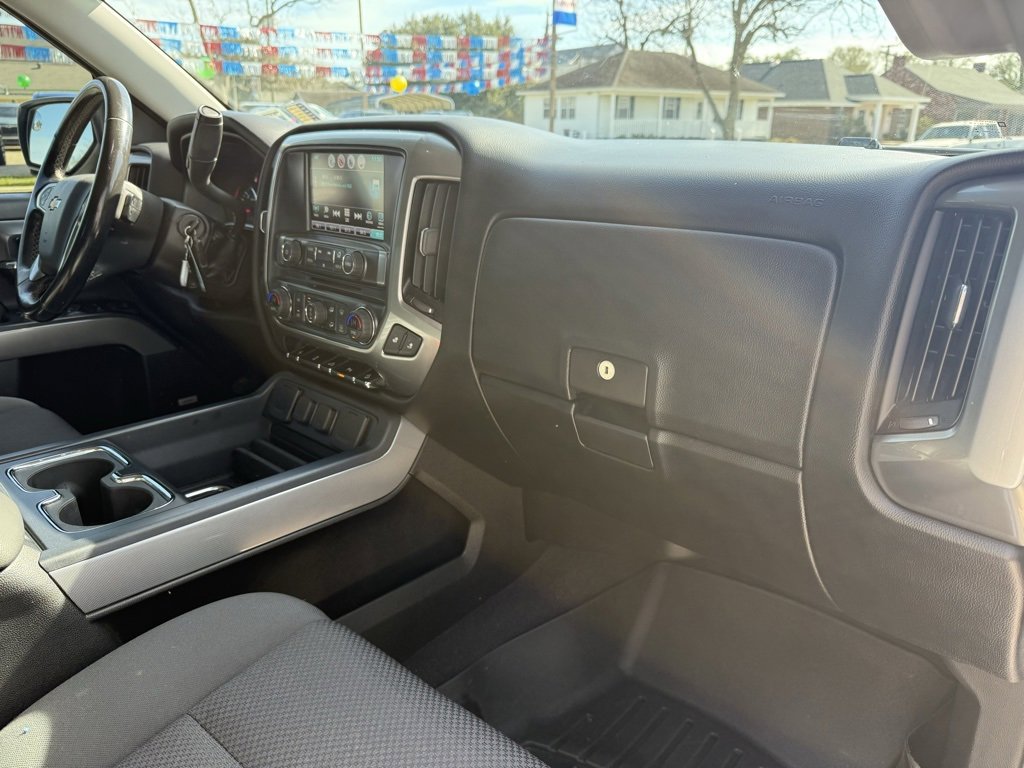 Used 2018 Chevrolet Silverado 1500 LT w/ Texas Edition image 35