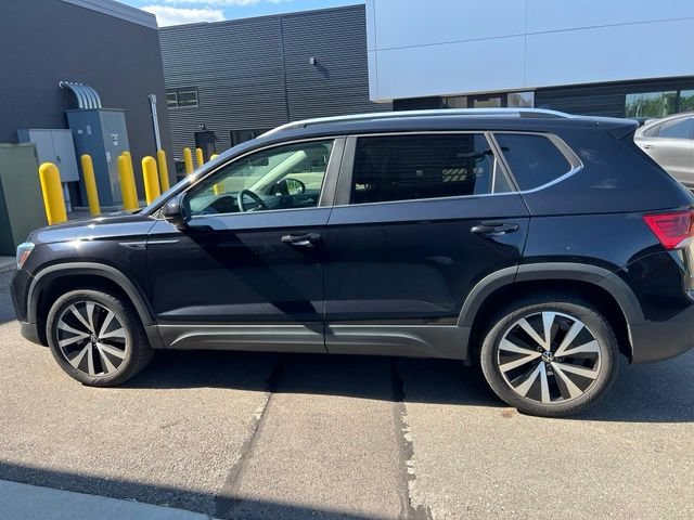 Used 2022 Volkswagen Taos SE FWD image 5