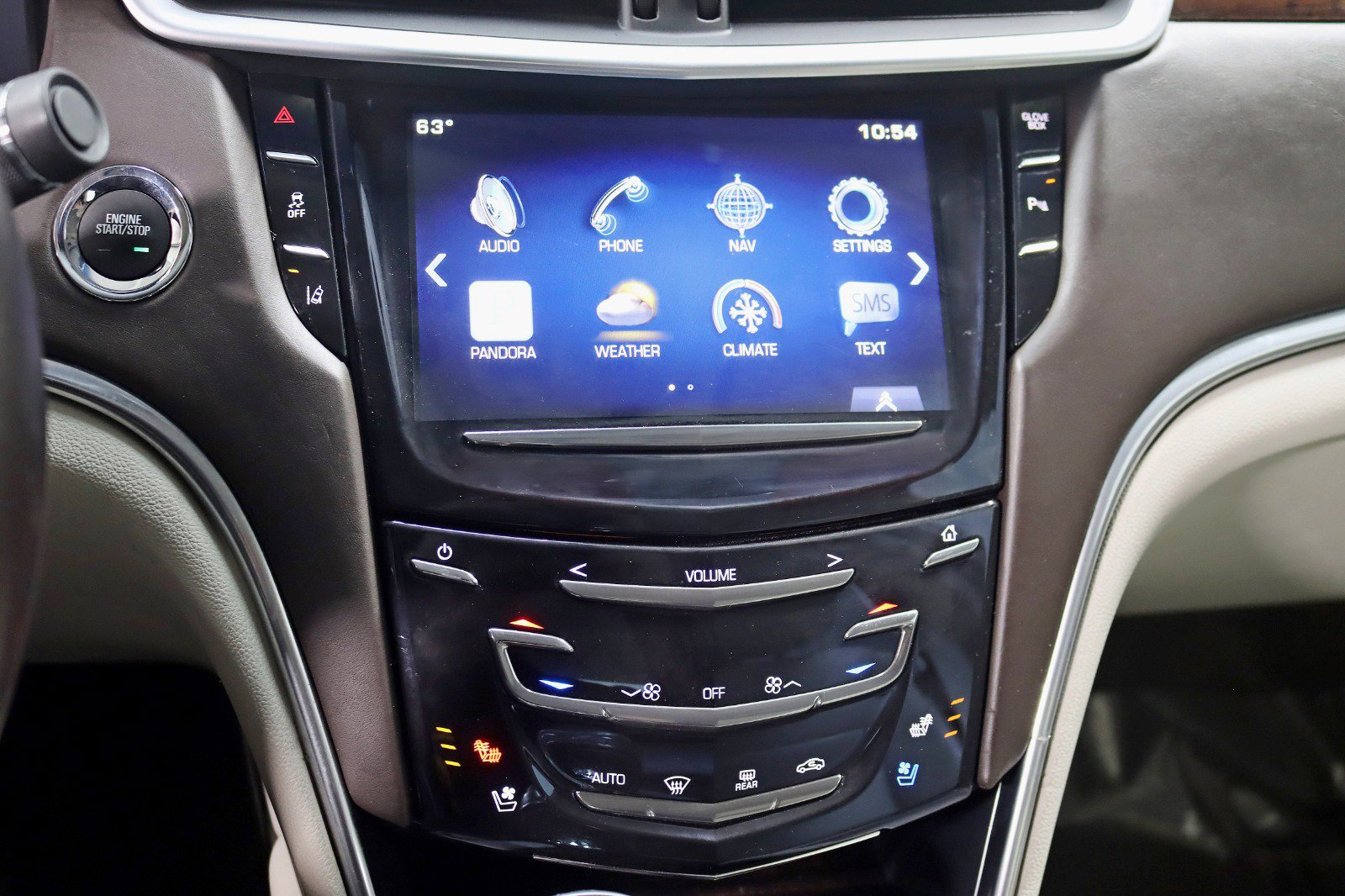 Used 2015 Cadillac XTS Platinum image 18