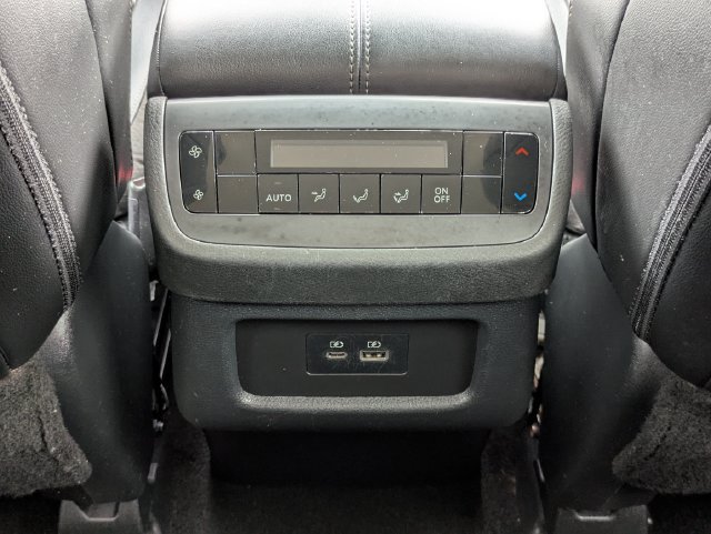 Used 2025 Nissan Pathfinder SL AWD/4WD image 38