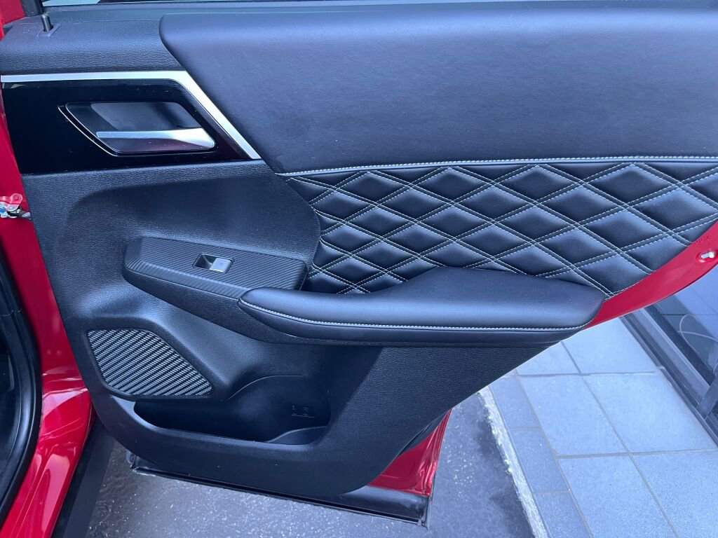 Used 2022 Mitsubishi Outlander SEL image 25