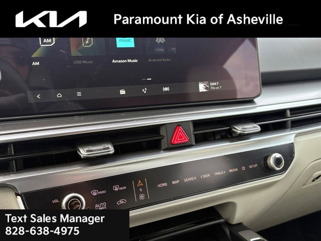 Certified 2025 Kia Sorento EX image 12