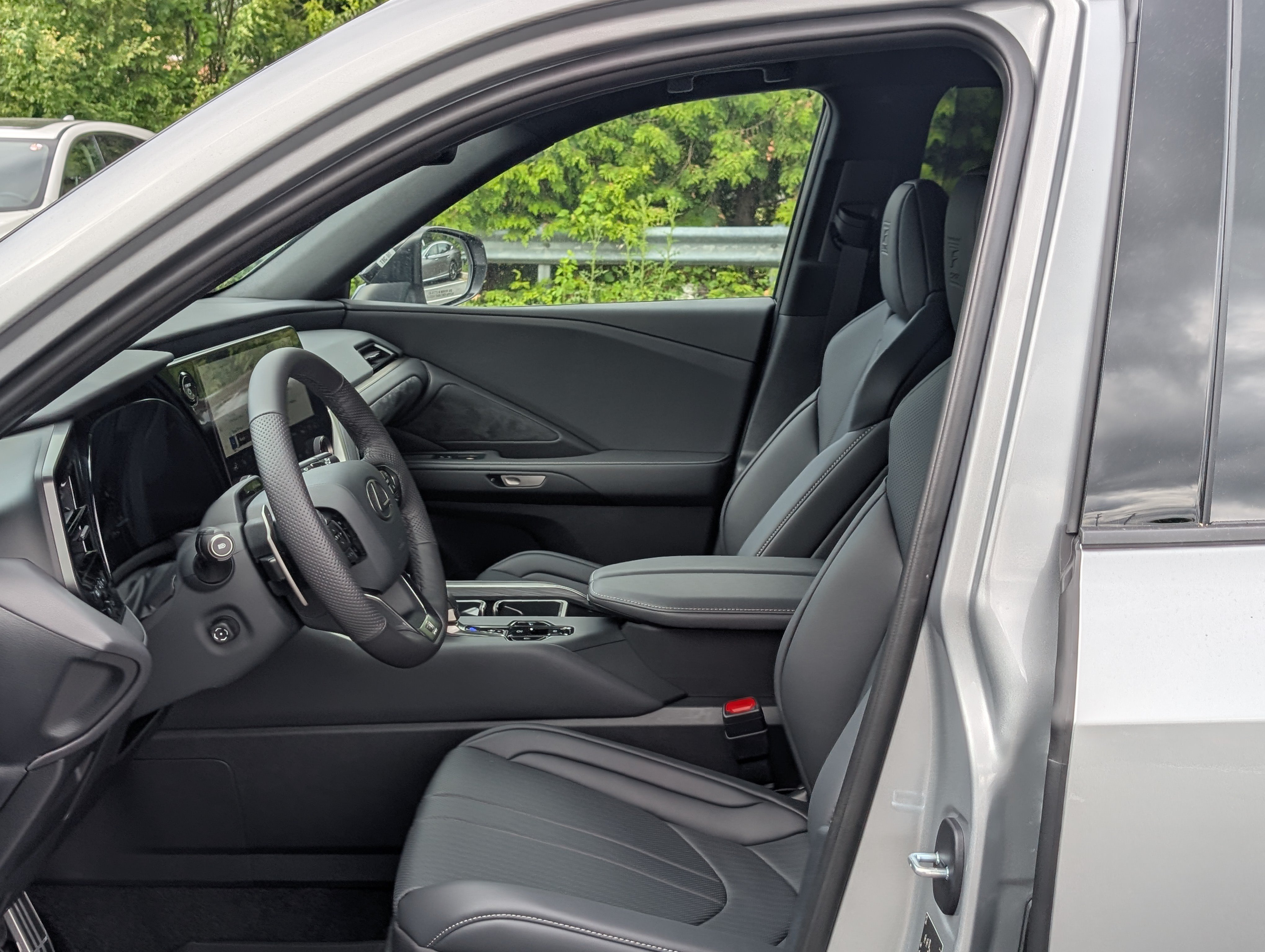 New 2026 Lexus TX 500h AWD image 15