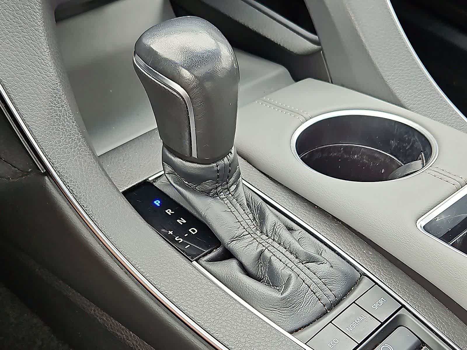 Used 2020 Toyota Avalon Limited FWD image 22