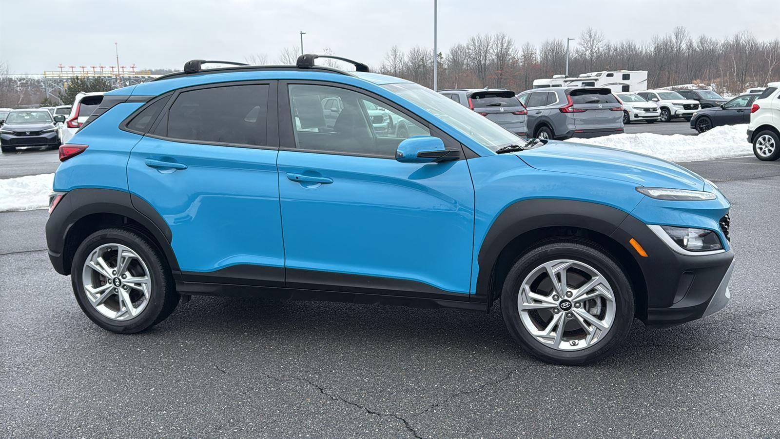 Used 2023 Hyundai Kona SEL image 3